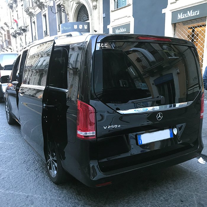 V class 250 black